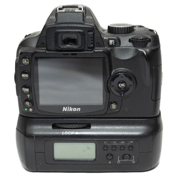 Nikon D60 10.2 Megapixel F-mount DSLR Camera - Picture 4 of 10